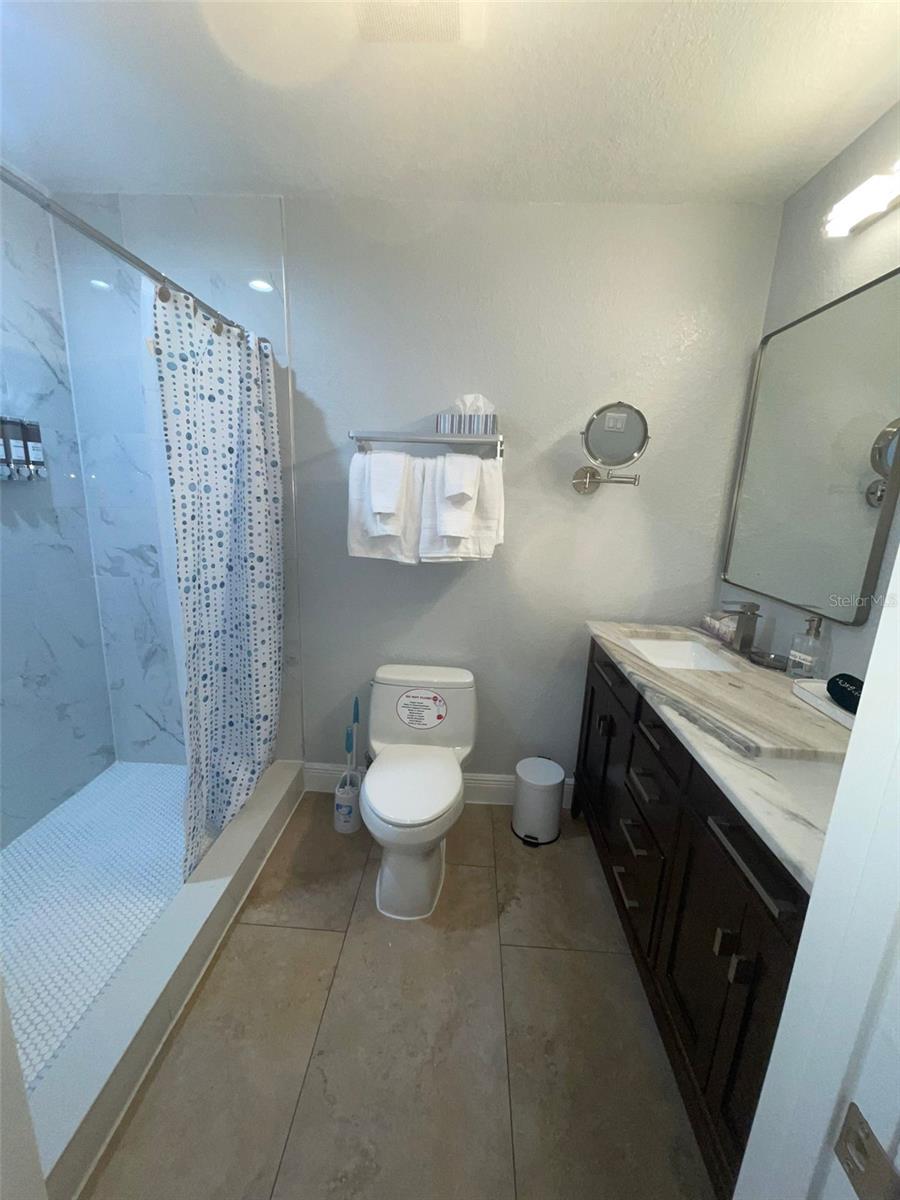 Image 11 of 14 For 8502 N Hamner Ave