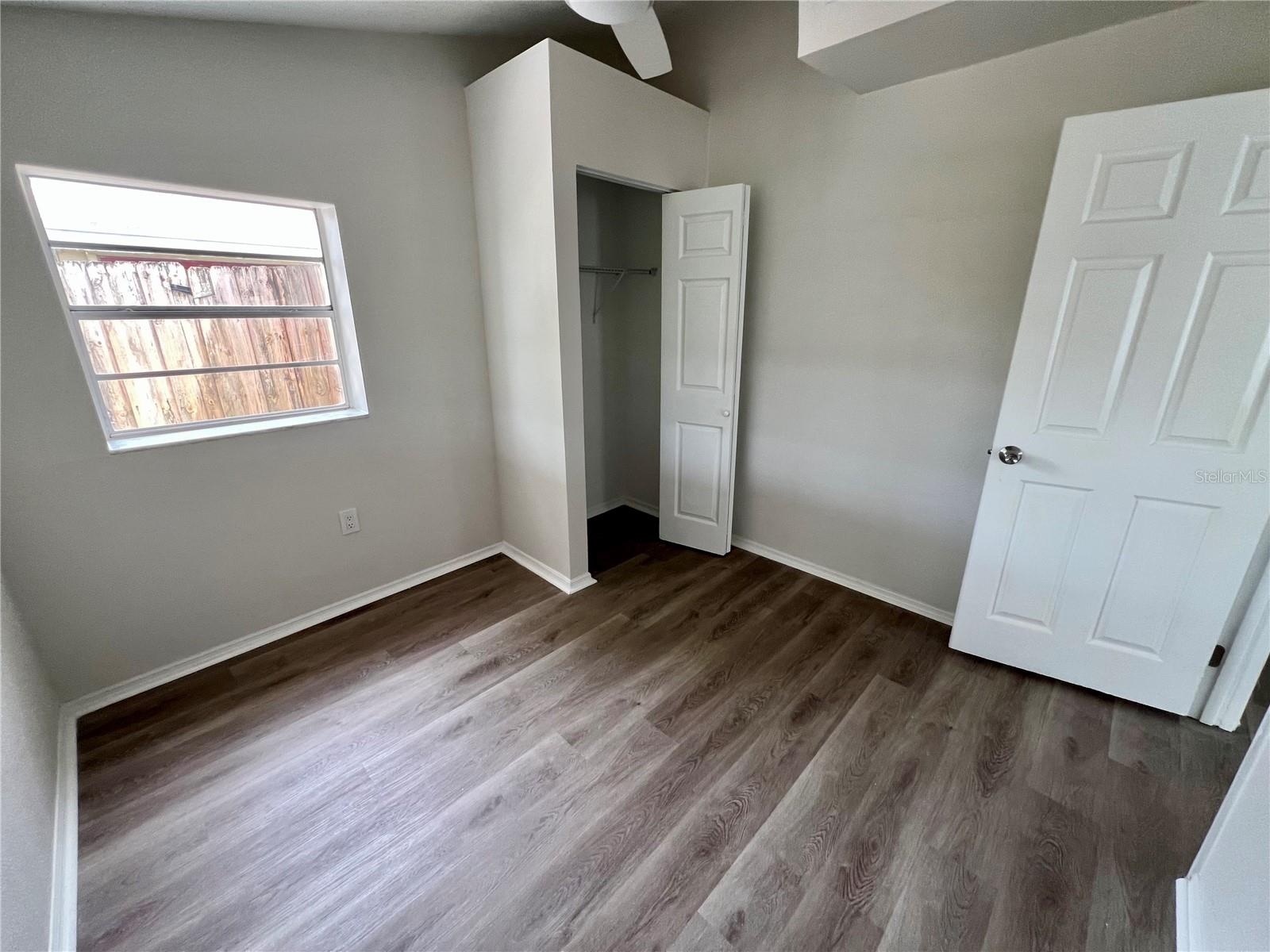 Image 17 of 52 For 10513 Parkcrest Drive