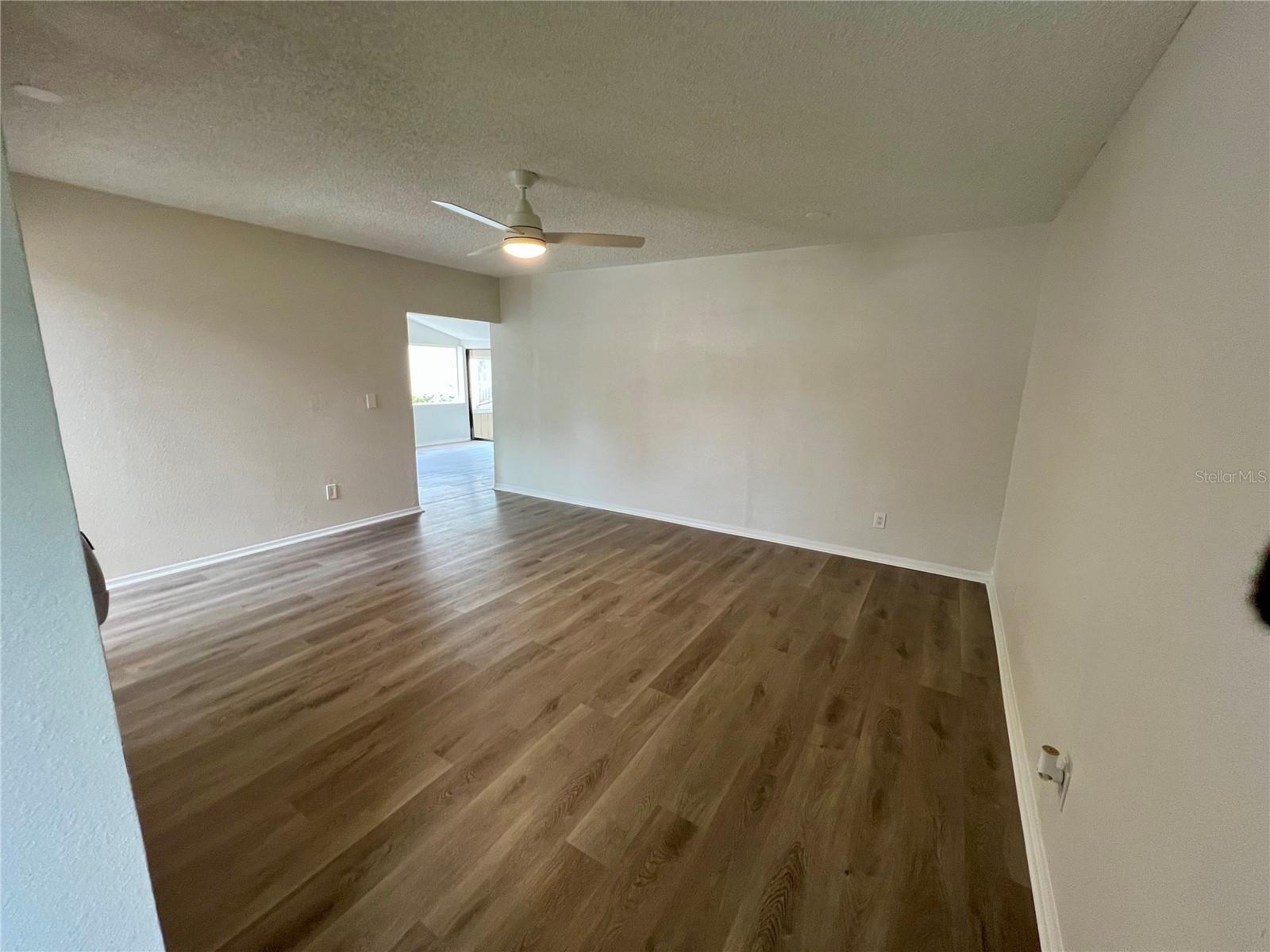Image 8 of 52 For 10513 Parkcrest Drive