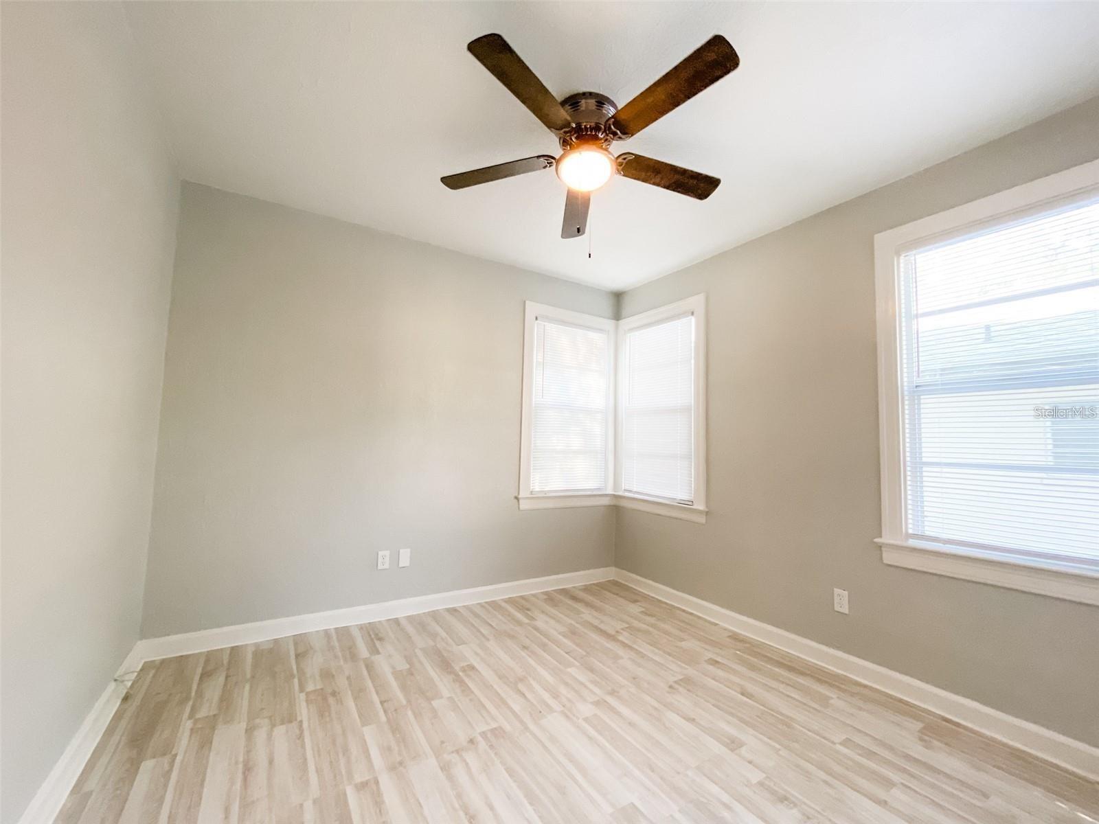 Image 11 of 20 For 800 Frances Avenue