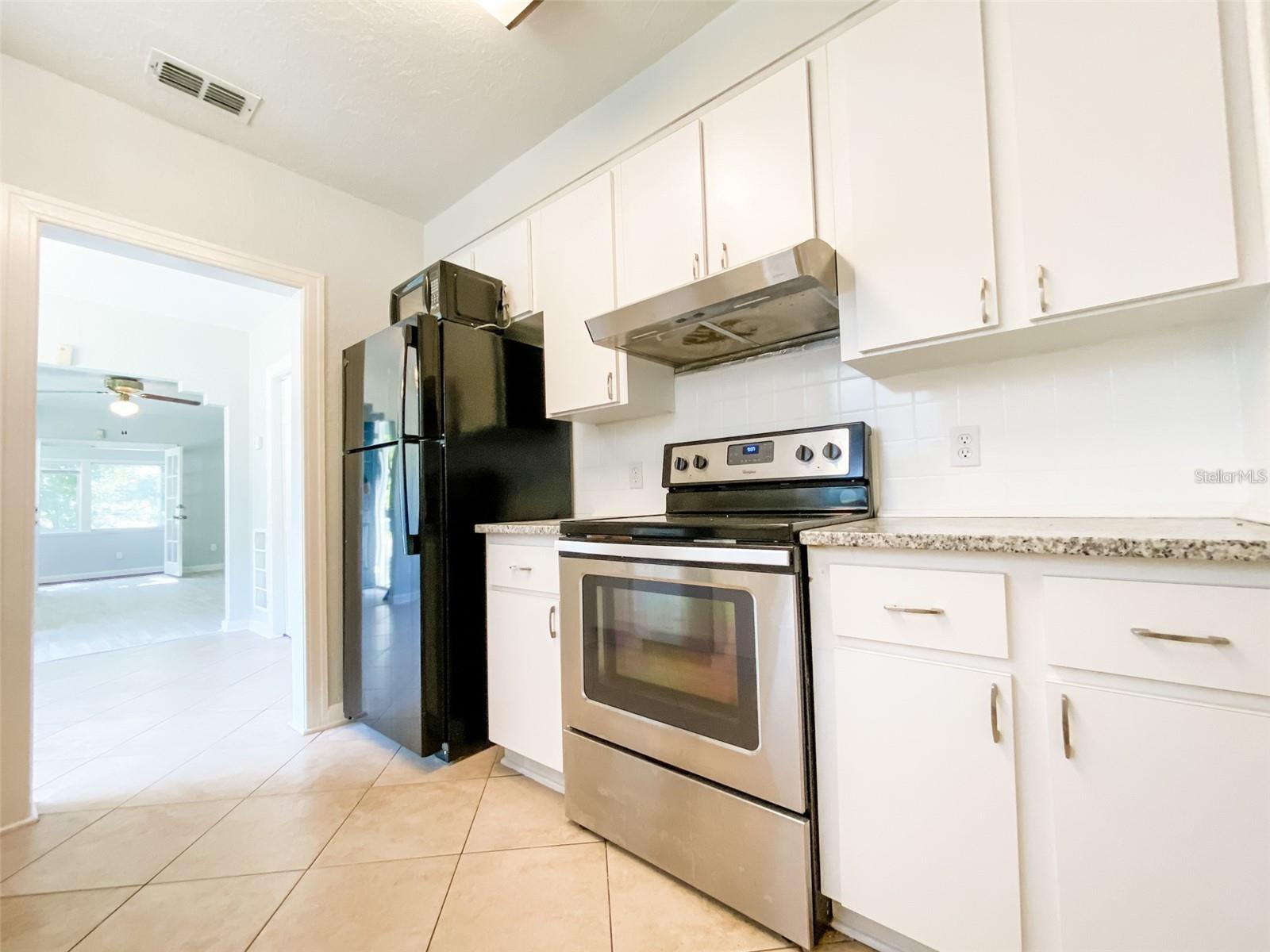 Image 2 of 20 For 800 Frances Avenue