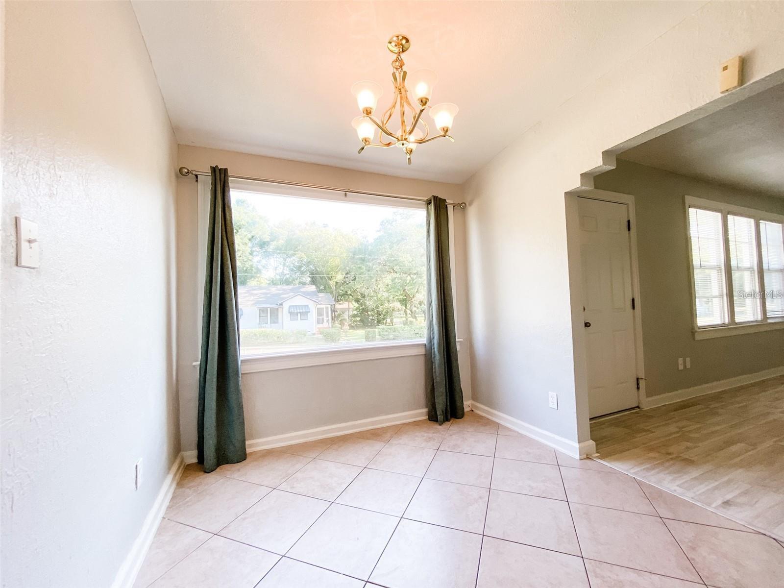 Image 7 of 20 For 800 Frances Avenue