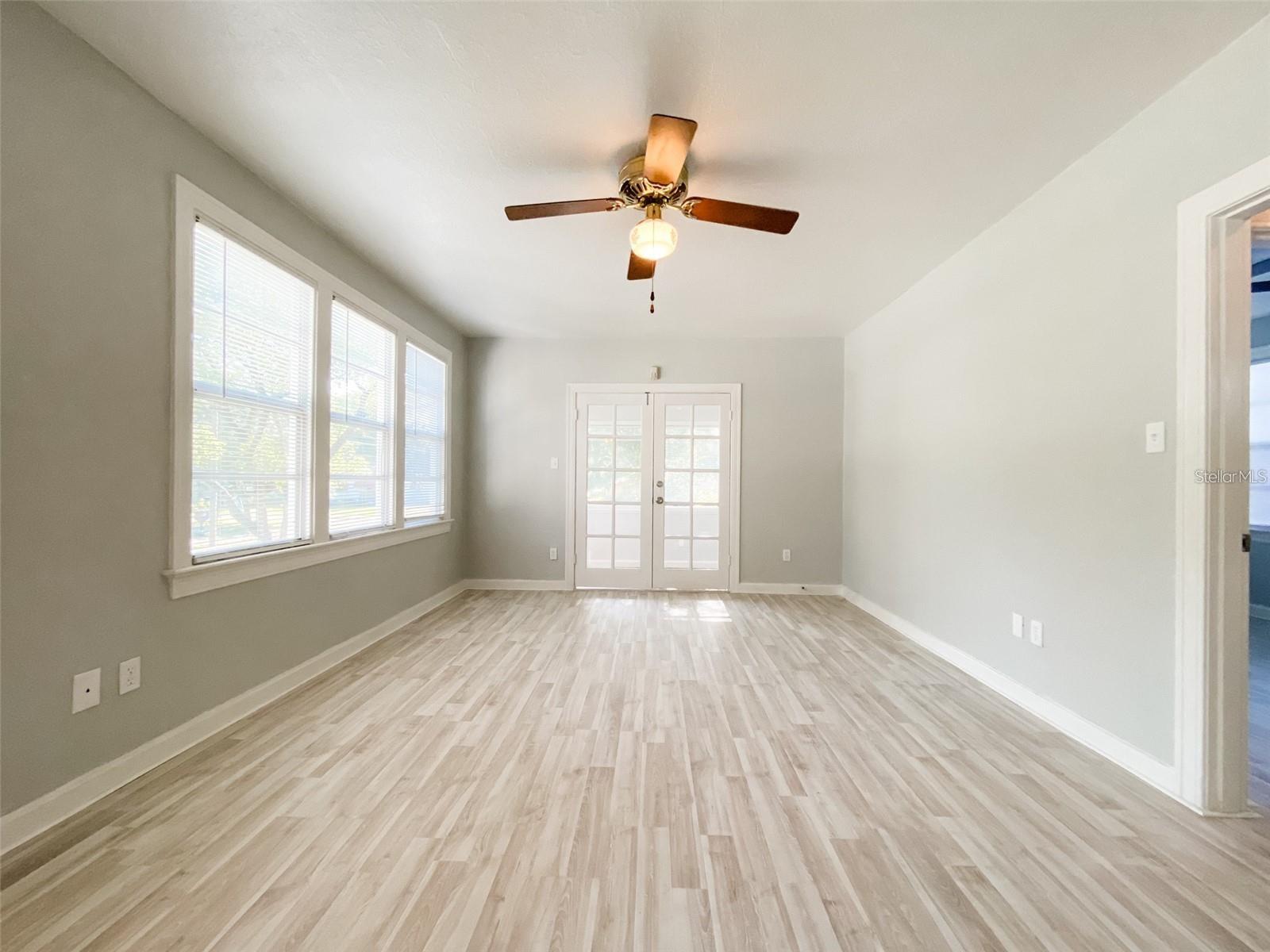 Image 9 of 20 For 800 Frances Avenue