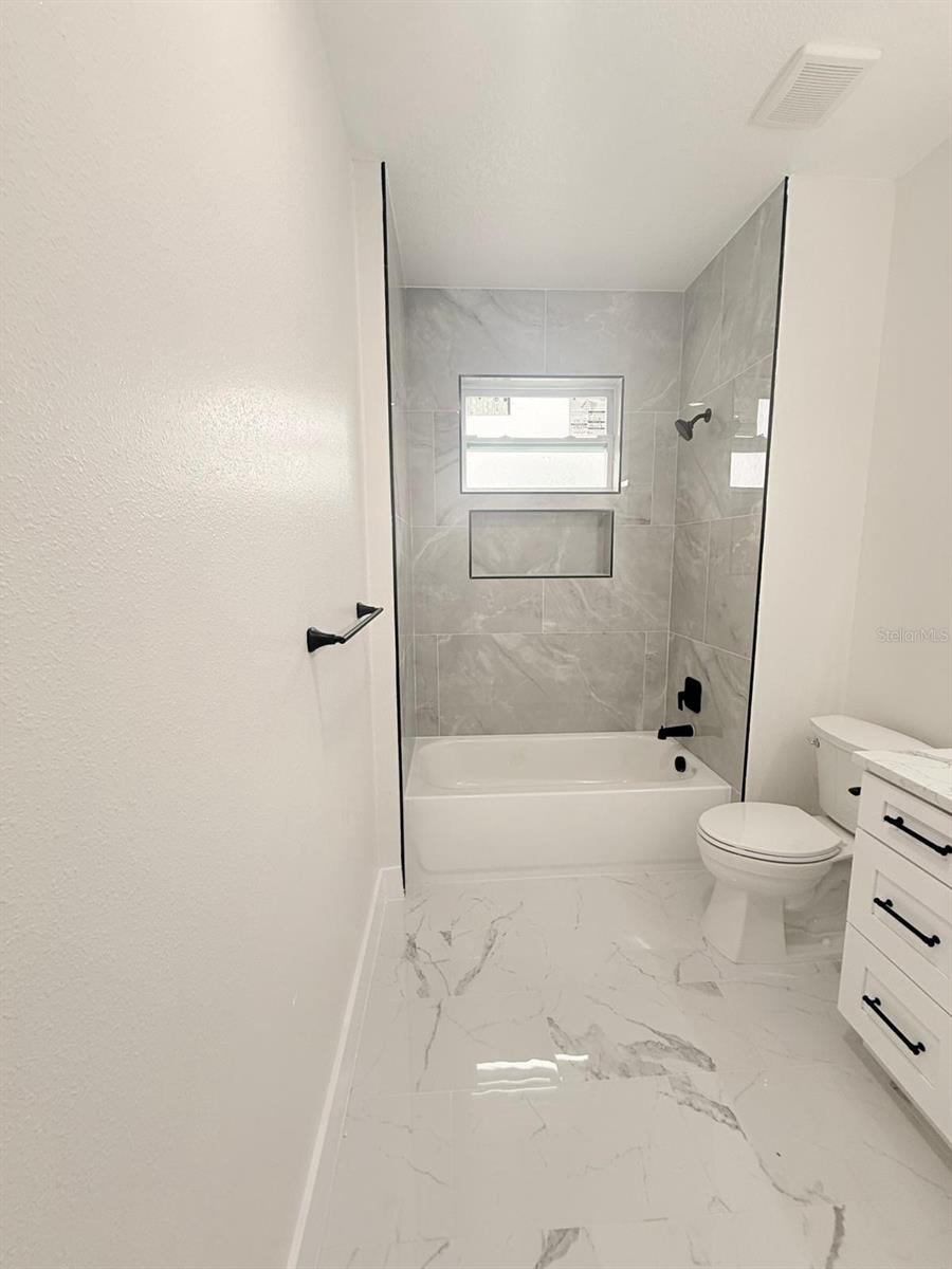 Image 11 of 45 For 4412 Courtland Street