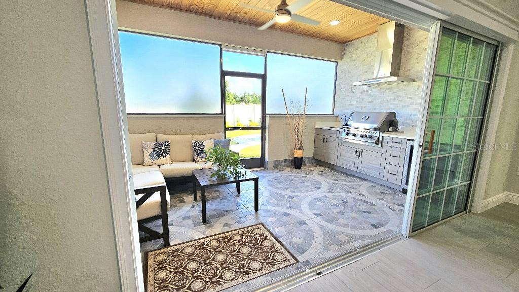 Listing photo id 8 for 4790 125th Loop
