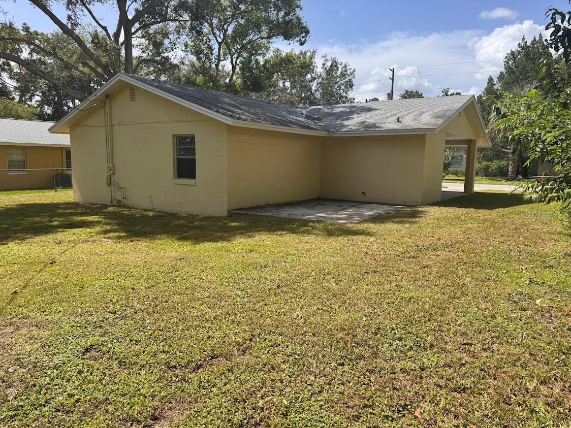 Listing photo id 9 for 21362 Anderson Road