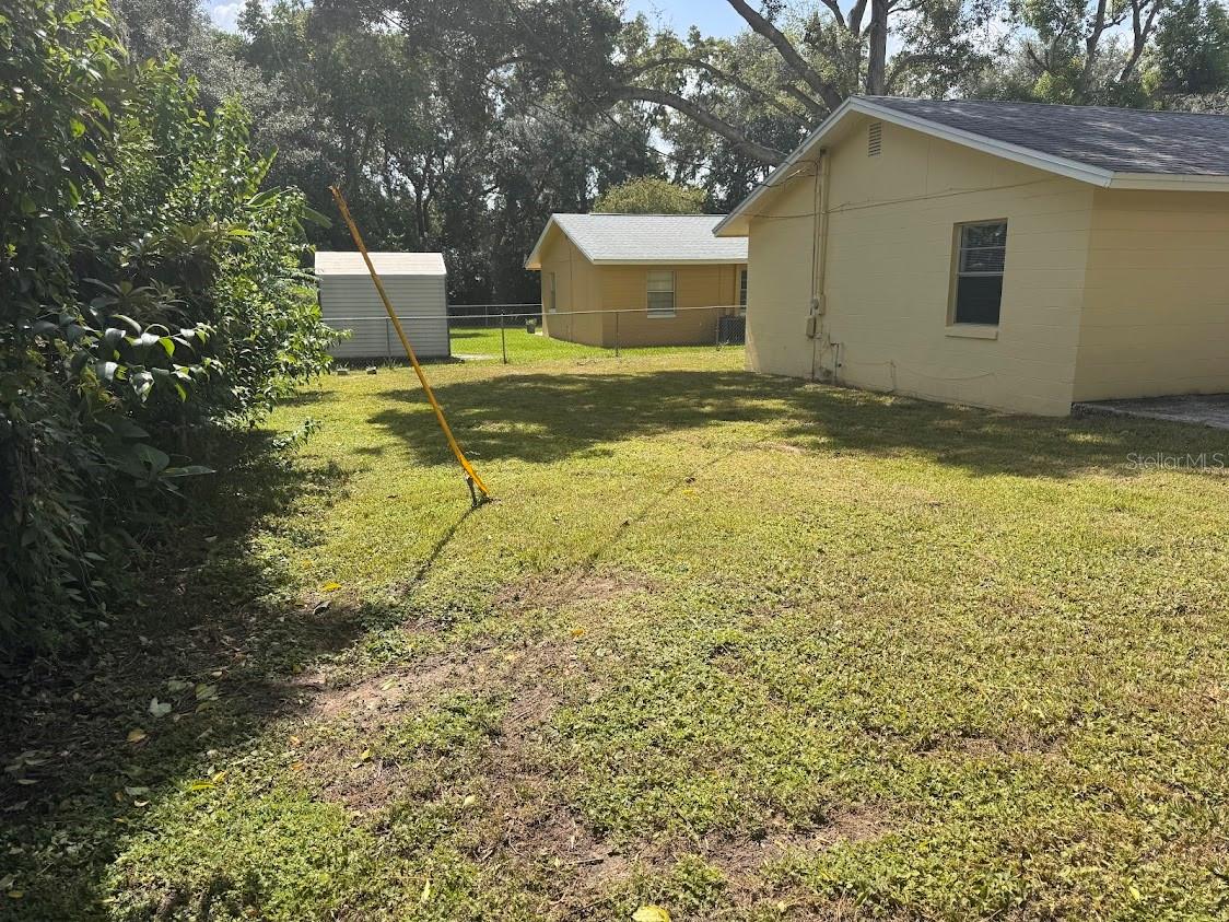 Listing photo id 10 for 21362 Anderson Road