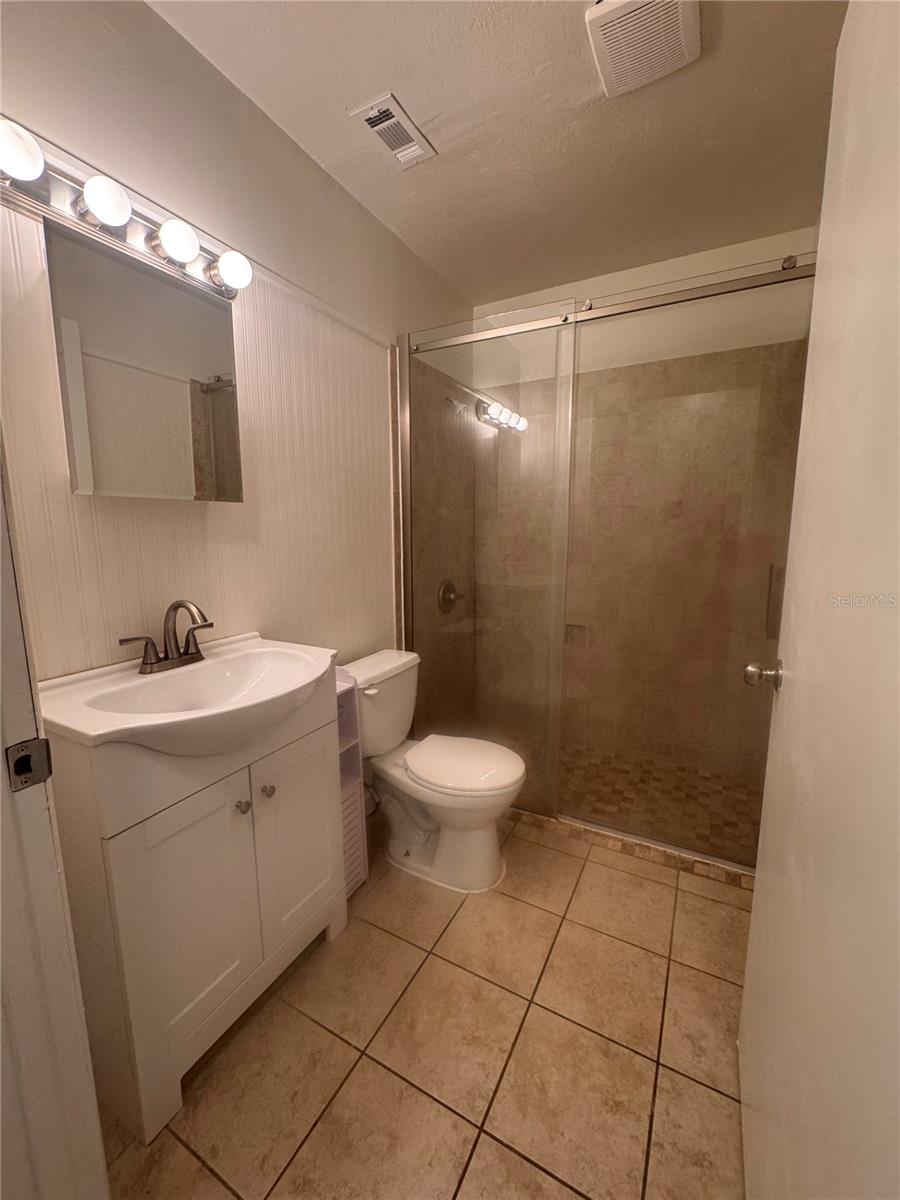 Image 5 of 7 For 21362 Anderson Road