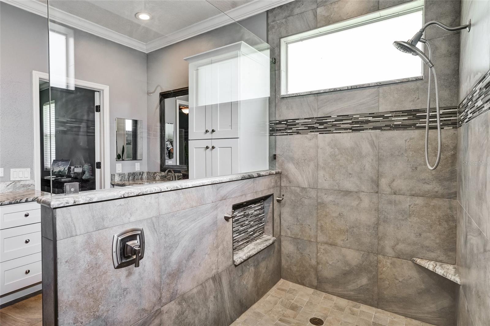 Image 26 of 60 For 4902 Jenni Lin Court