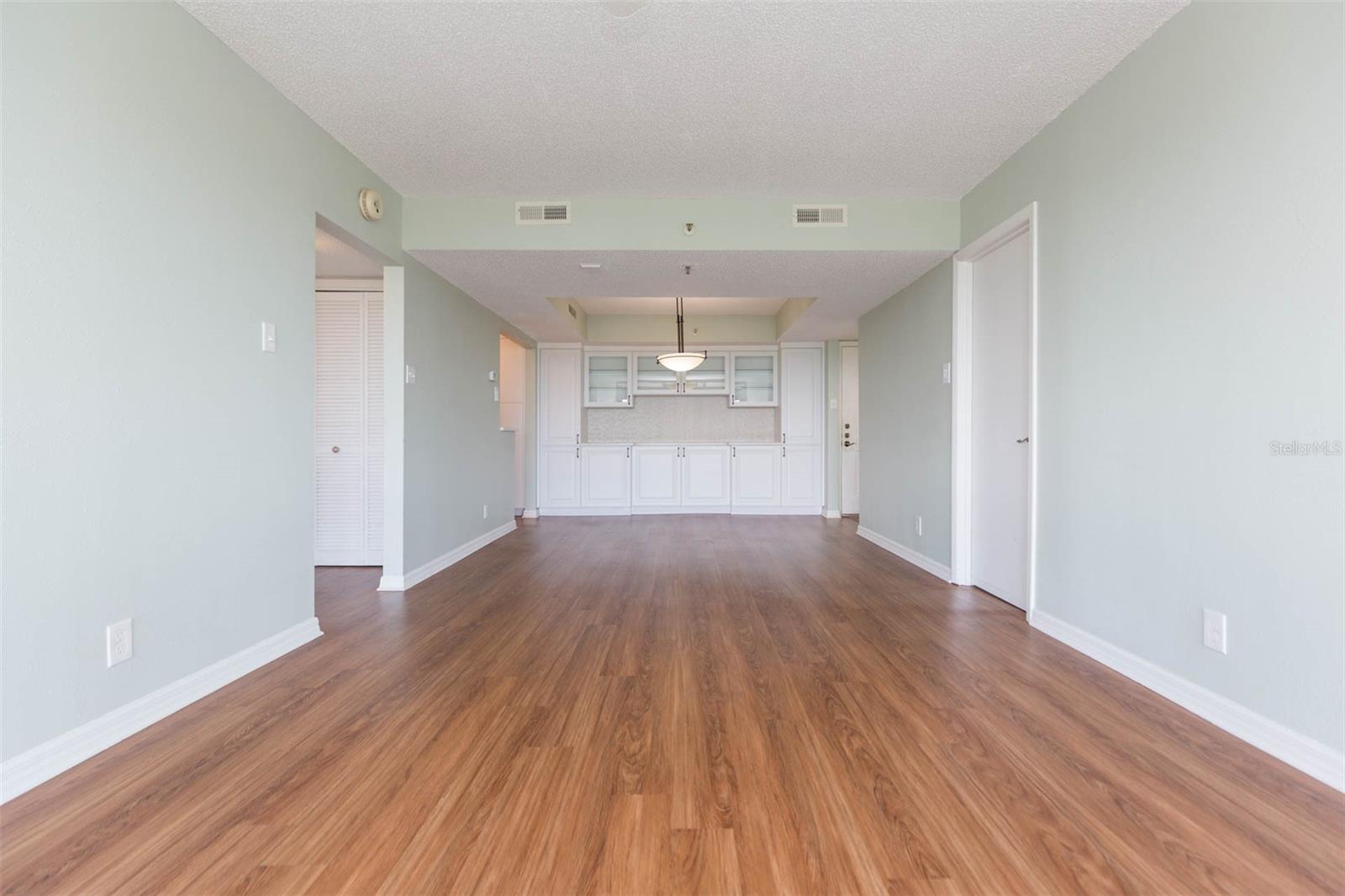 Image 11 of 38 For 3211 Swann Avenue 1001