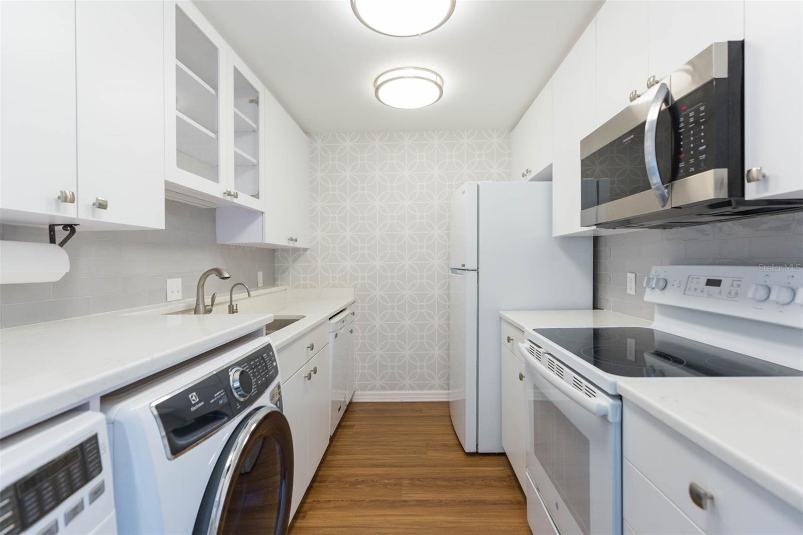 Image 15 of 38 For 3211 Swann Avenue 1001
