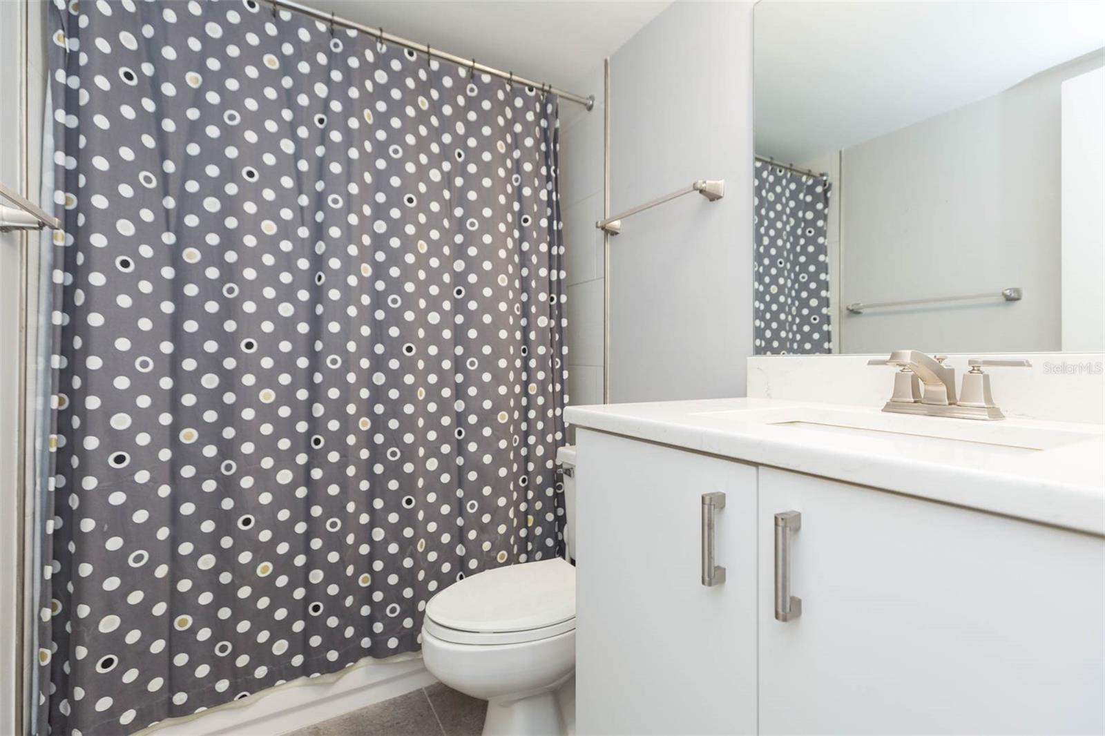 Image 21 of 38 For 3211 Swann Avenue 1001