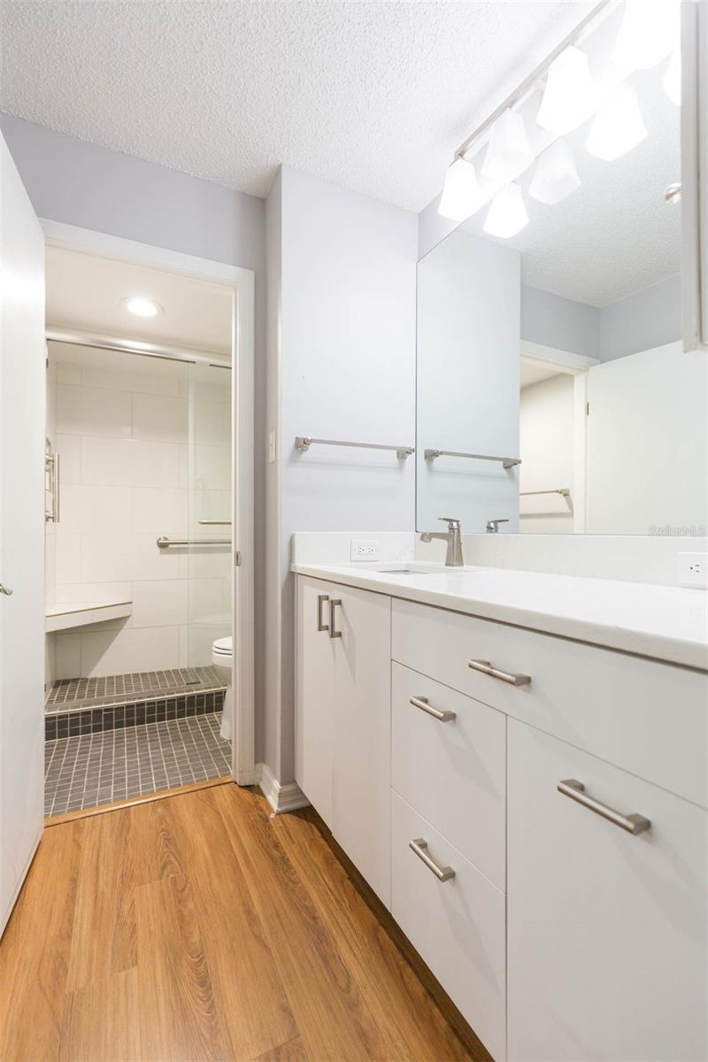 Image 26 of 38 For 3211 Swann Avenue 1001