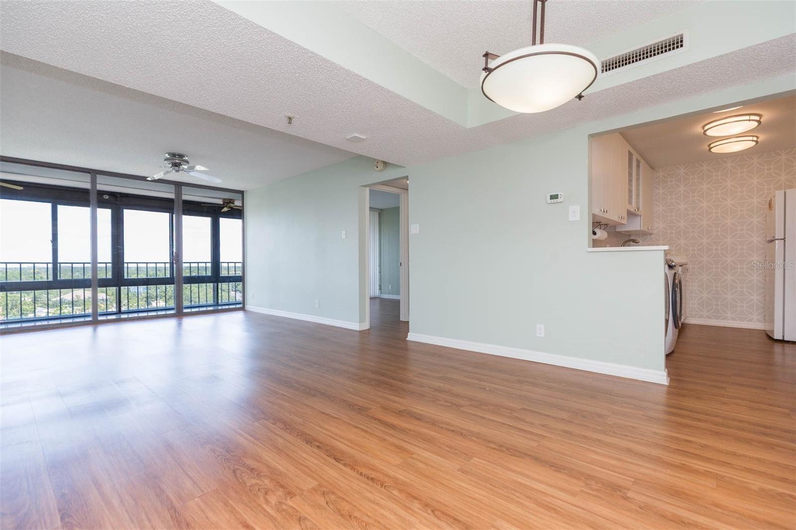 Image 7 of 38 For 3211 Swann Avenue 1001