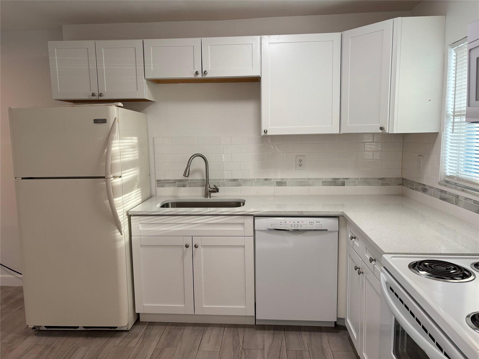 Image 3 of 11 For 2625 State Road 590  1013