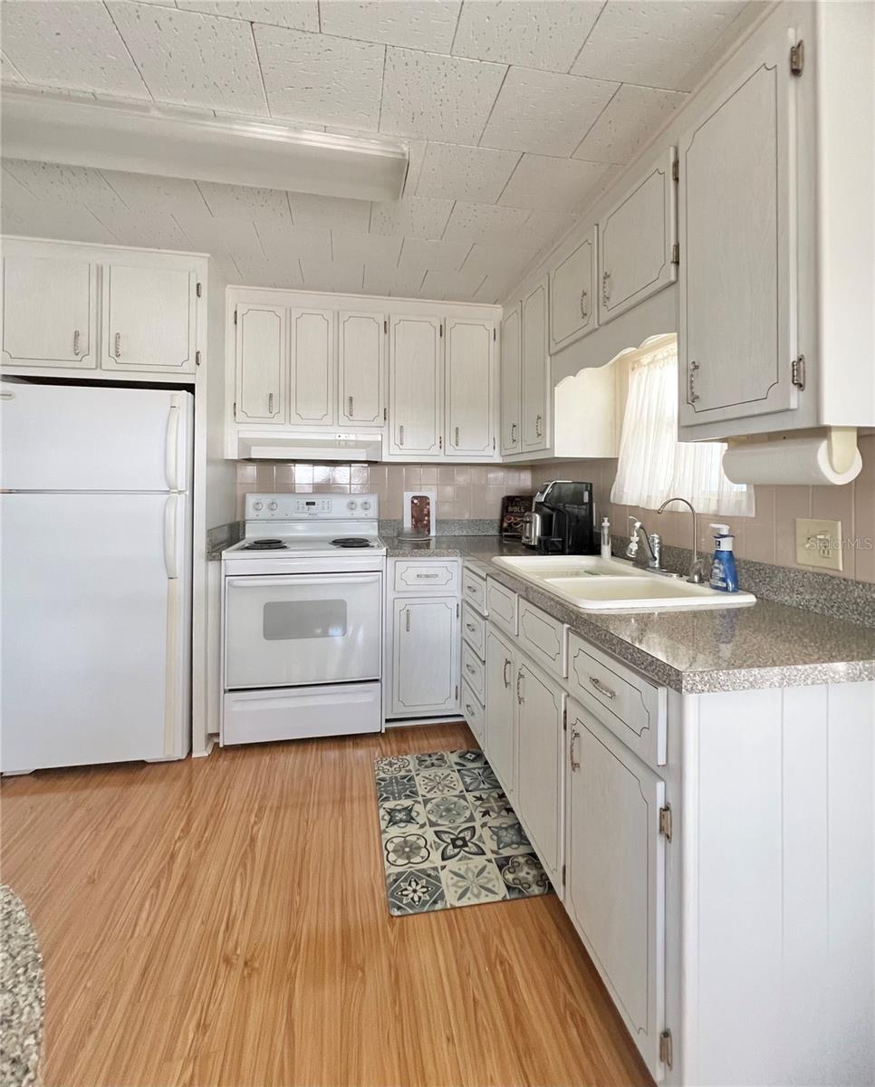 Image 11 of 32 For 1100 Belcher Road S 270