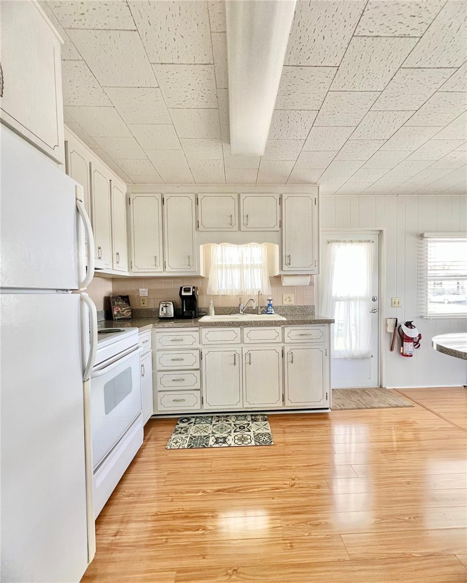 Image 13 of 32 For 1100 Belcher Road S 270