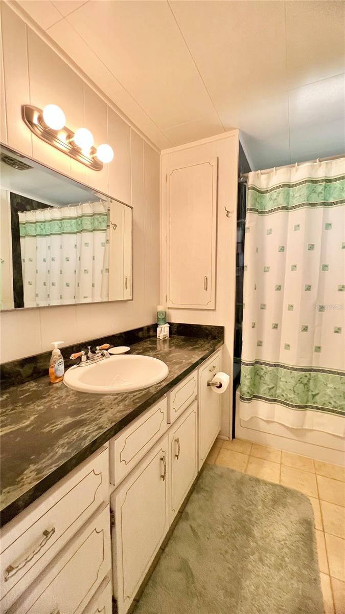 Image 20 of 32 For 1100 Belcher Road S 270