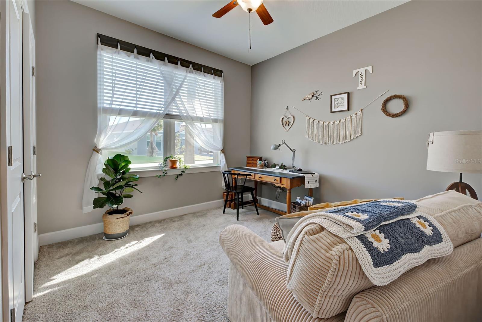 Image 21 of 26 For 451 Daylily Boulevard