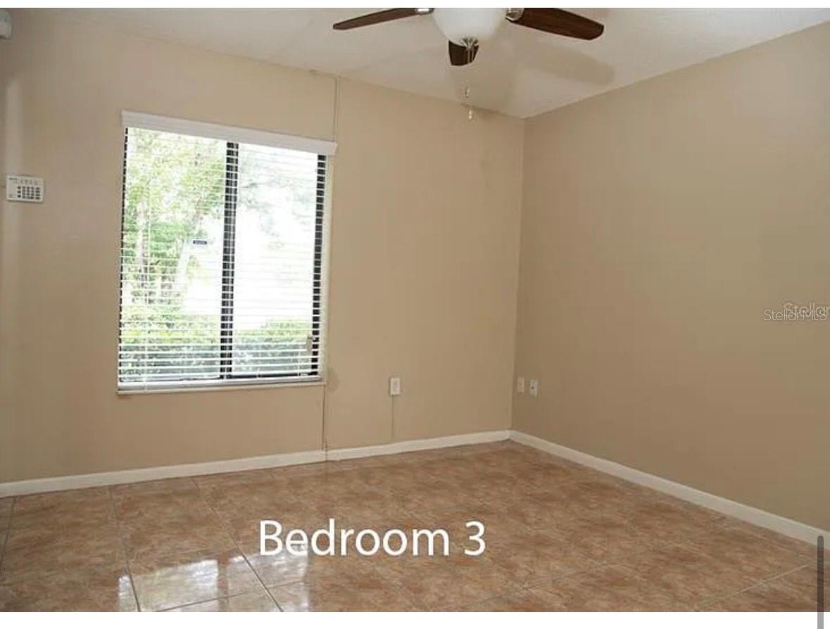 Image 6 of 12 For 1724 Pine Ridge Way W B1