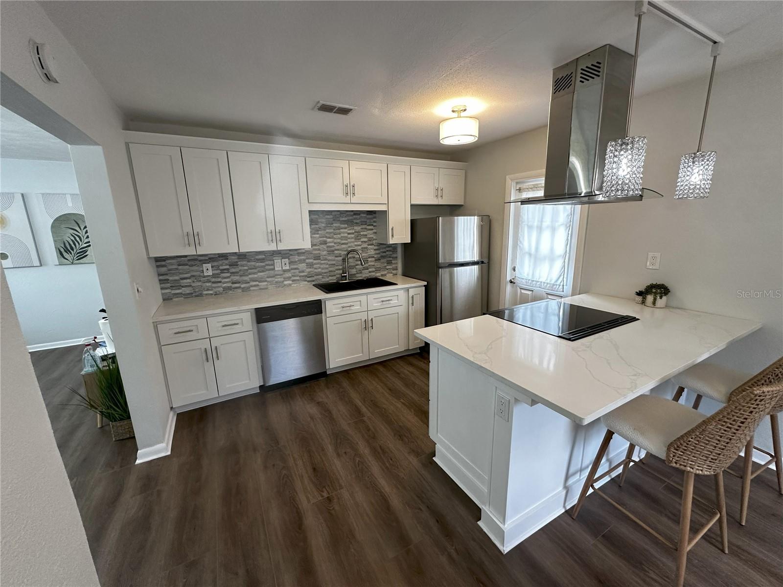 Image 10 of 39 For 906 Idlewild Avenue