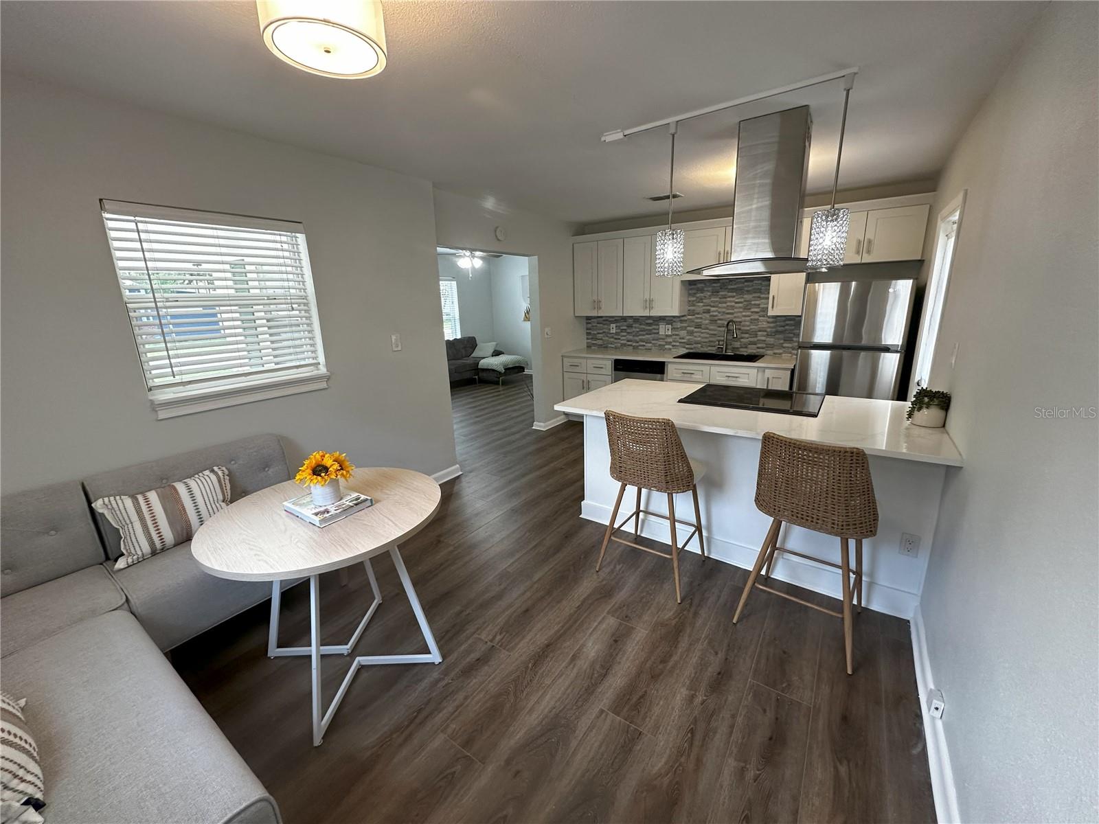 Image 12 of 39 For 906 Idlewild Avenue