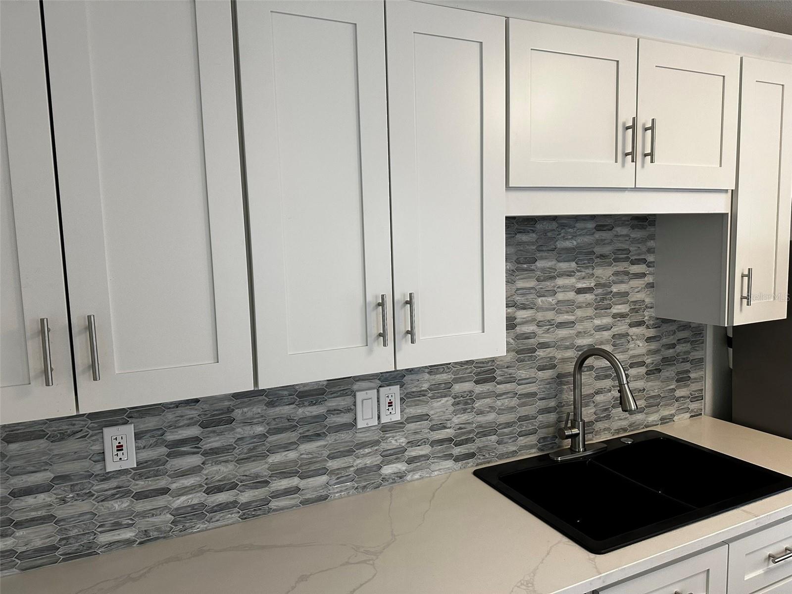 Image 16 of 39 For 906 Idlewild Avenue