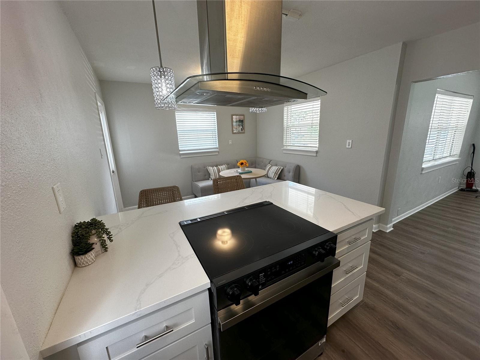 Image 18 of 39 For 906 Idlewild Avenue