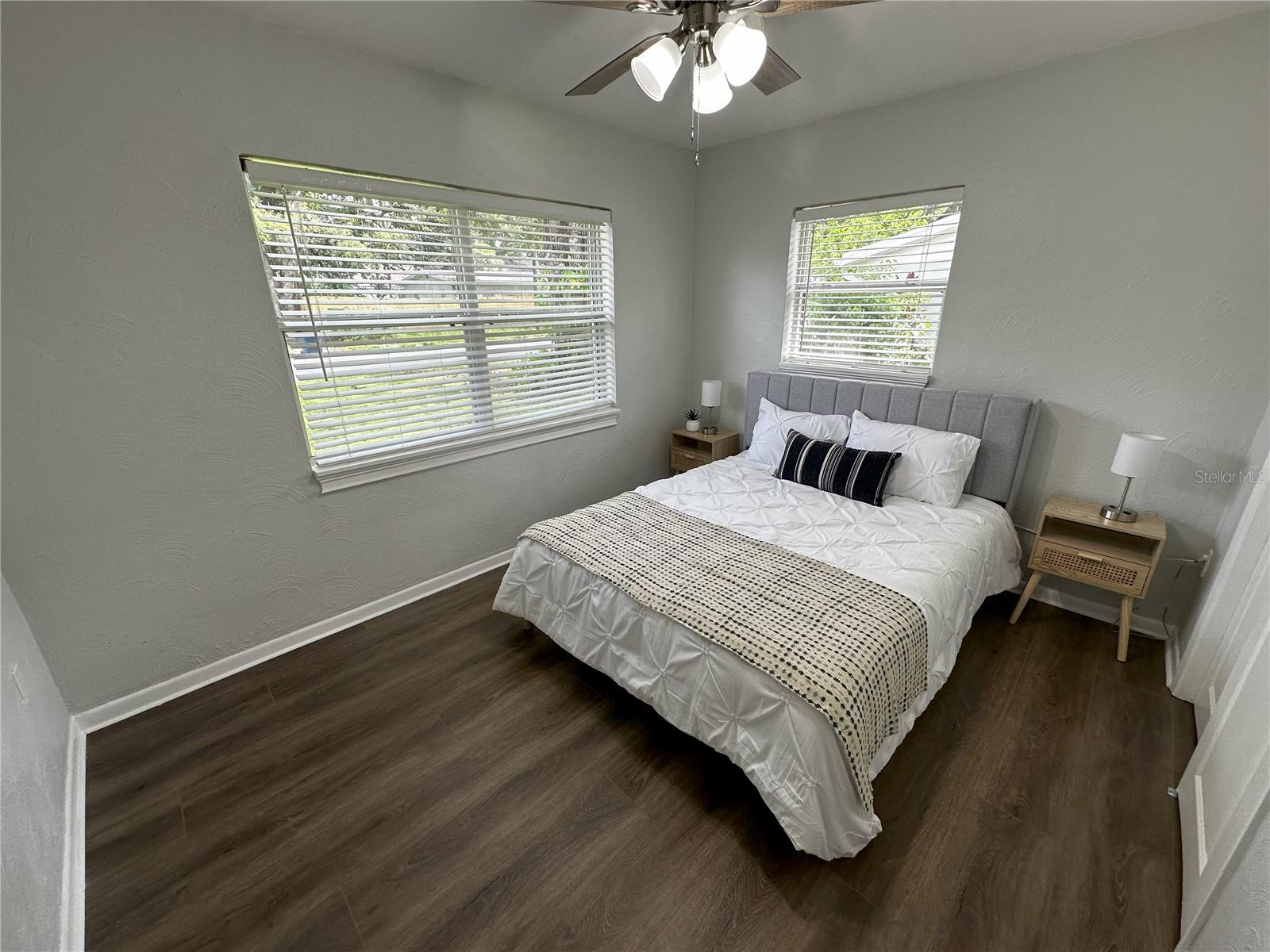 Image 20 of 39 For 906 Idlewild Avenue