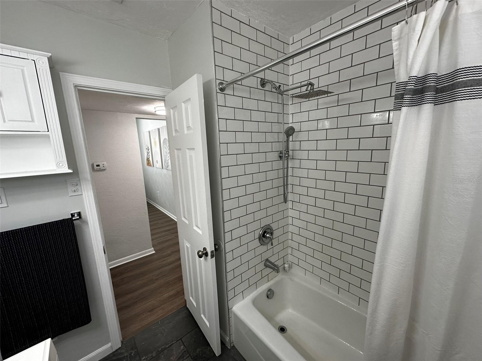 Image 26 of 39 For 906 Idlewild Avenue