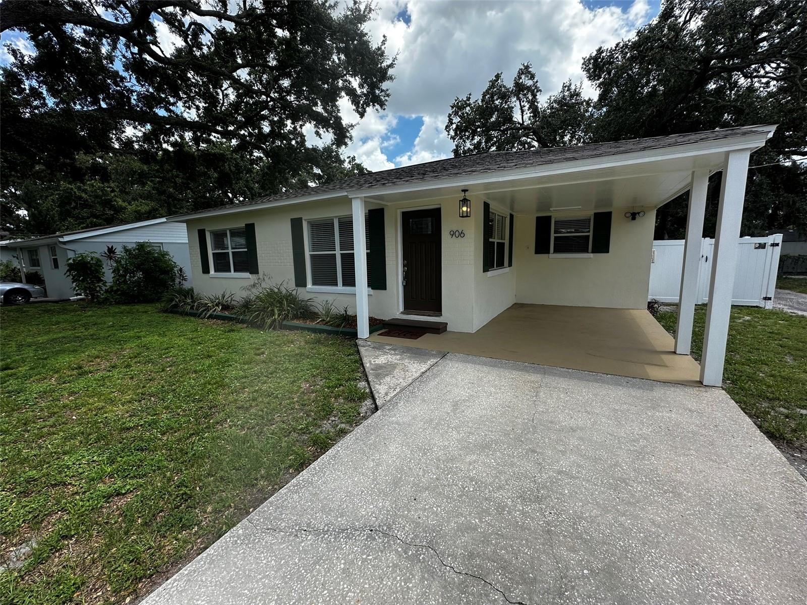 Image 4 of 39 For 906 Idlewild Avenue