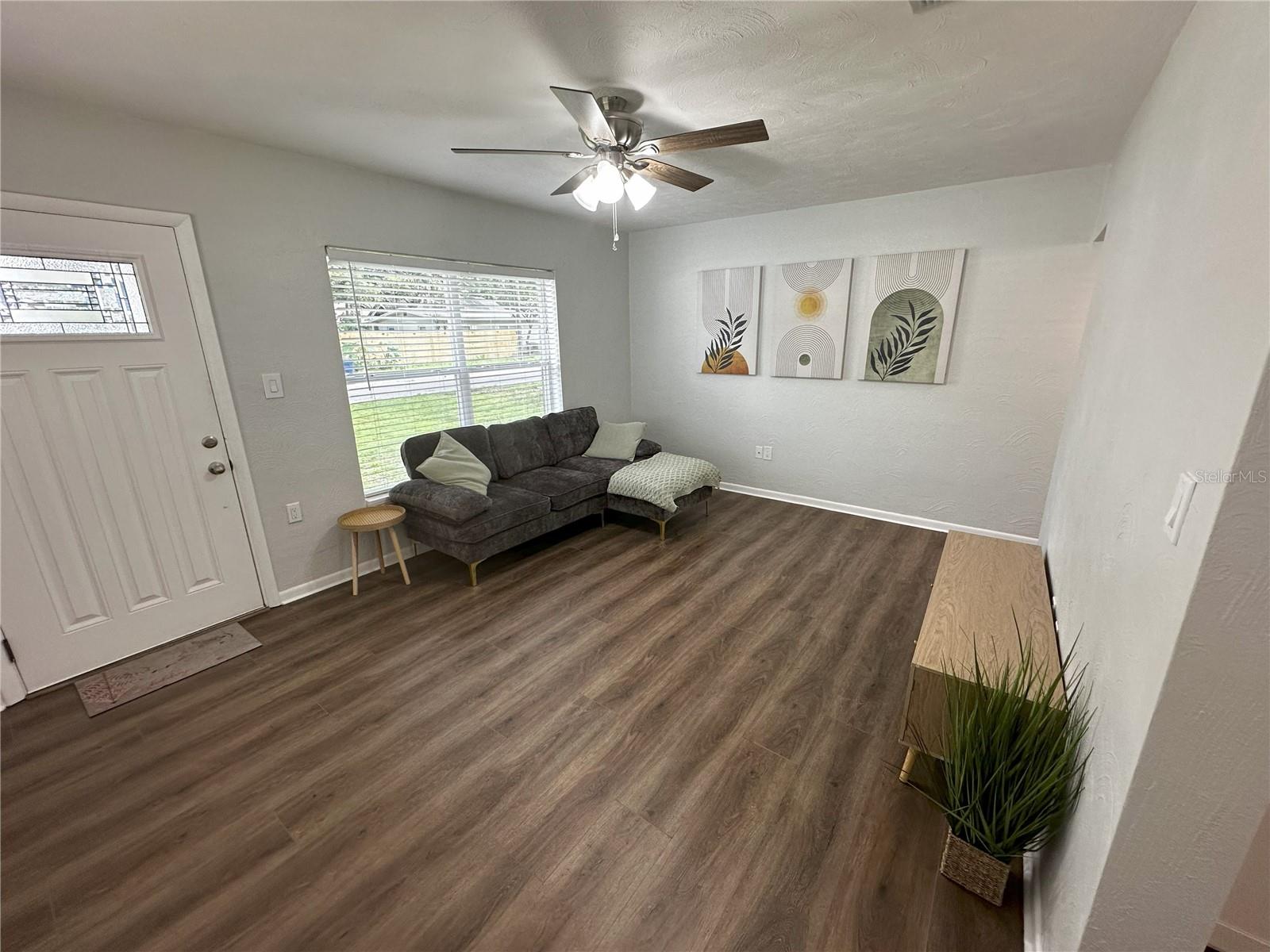 Image 5 of 39 For 906 Idlewild Avenue