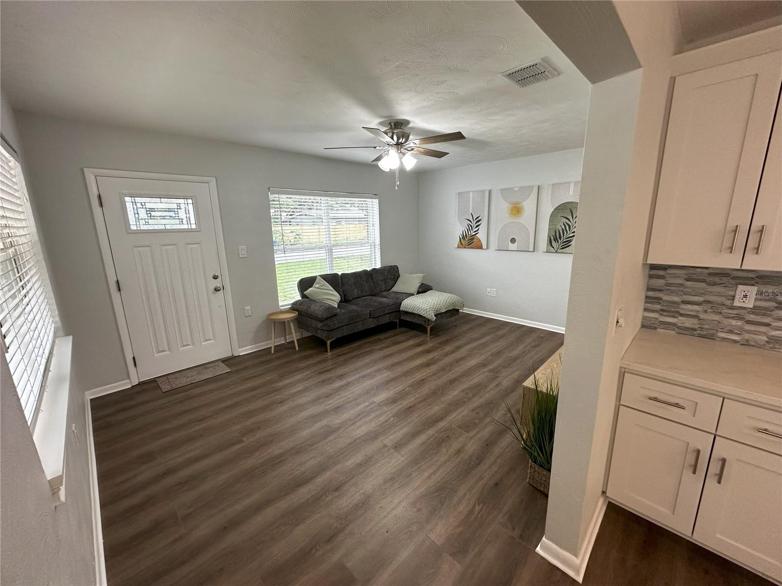 Image 6 of 39 For 906 Idlewild Avenue