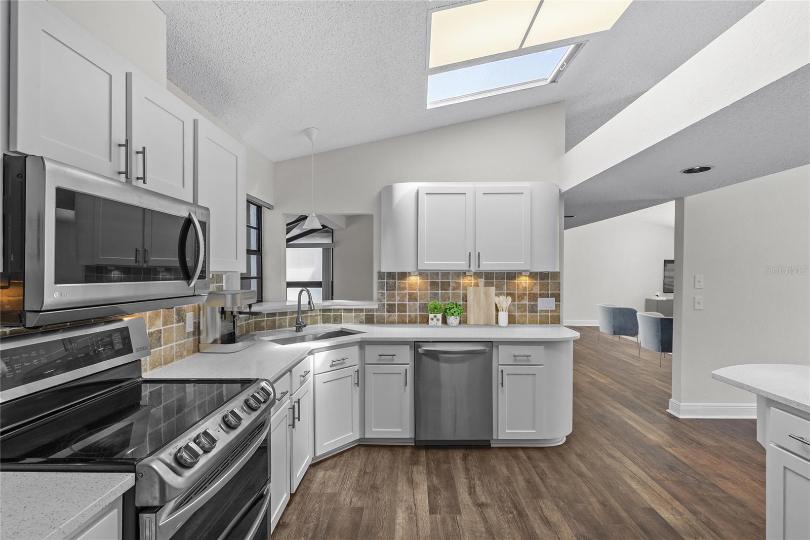 Image 22 of 34 For 4450 Dior Road