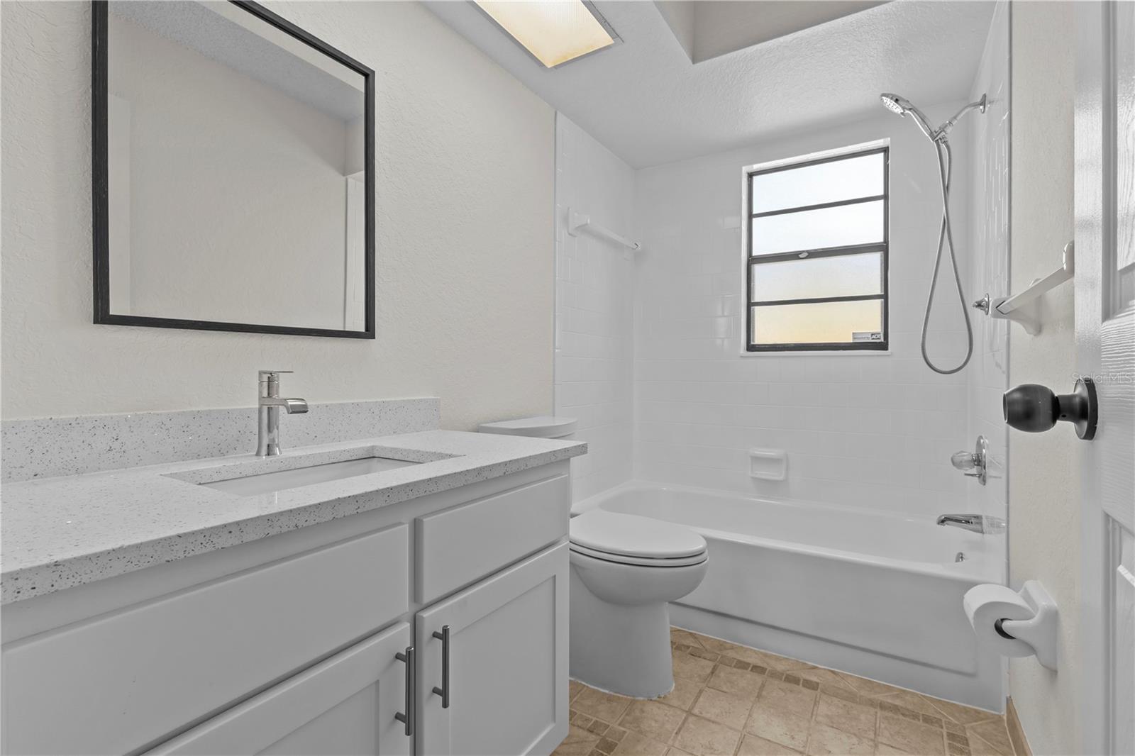 Image 24 of 34 For 4450 Dior Road
