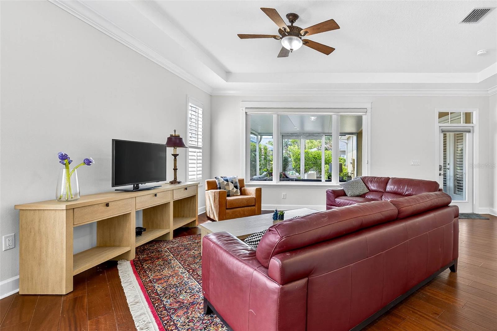 Image 22 of 70 For 9532 Cavendish Drive