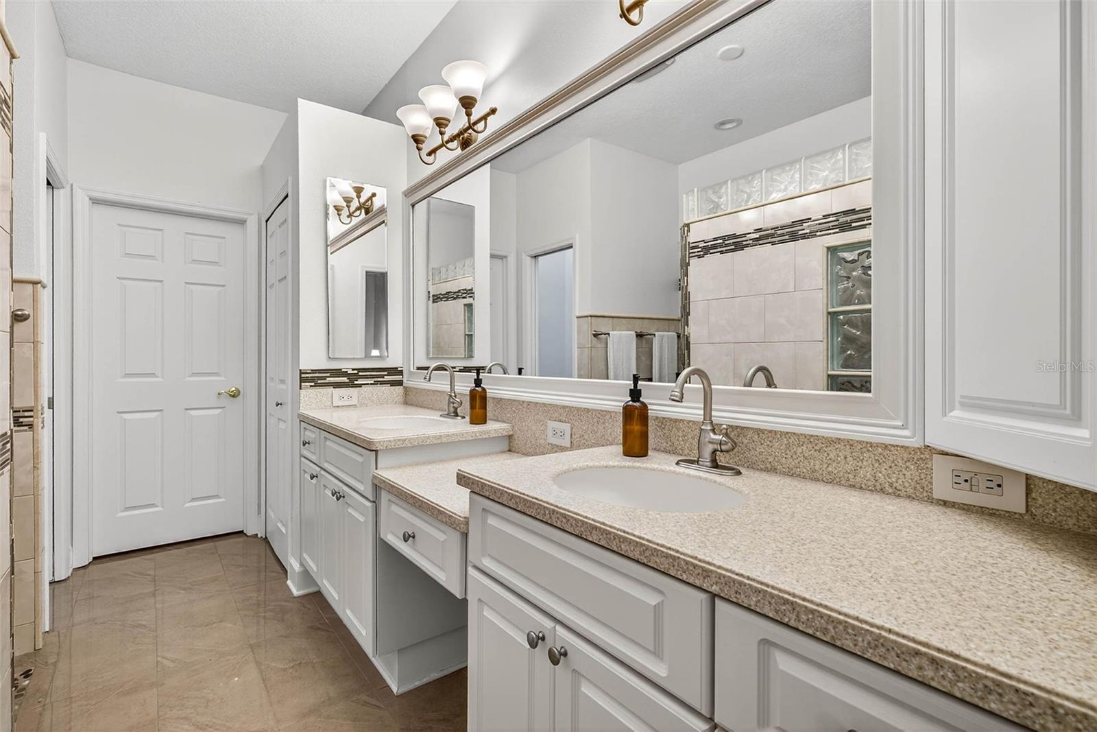 Image 29 of 70 For 9532 Cavendish Drive