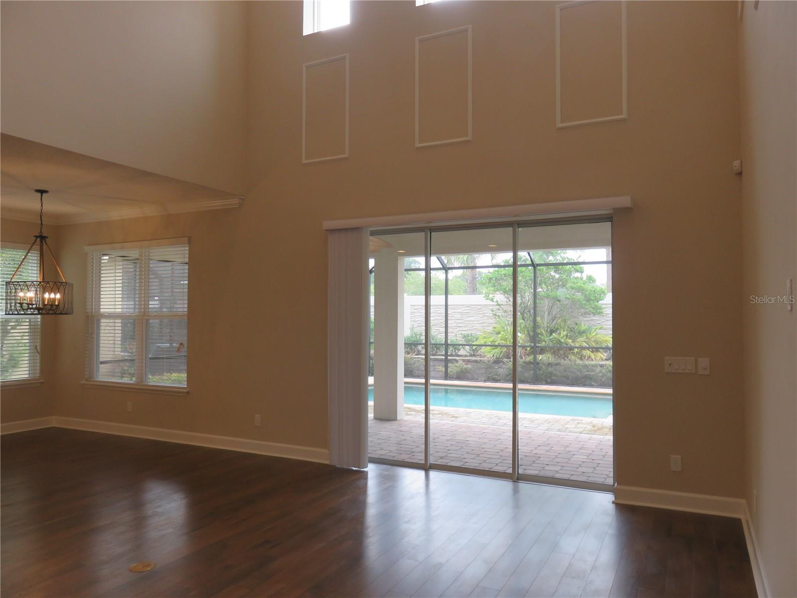 Image 7 of 21 For 11601 Maple Palm Way