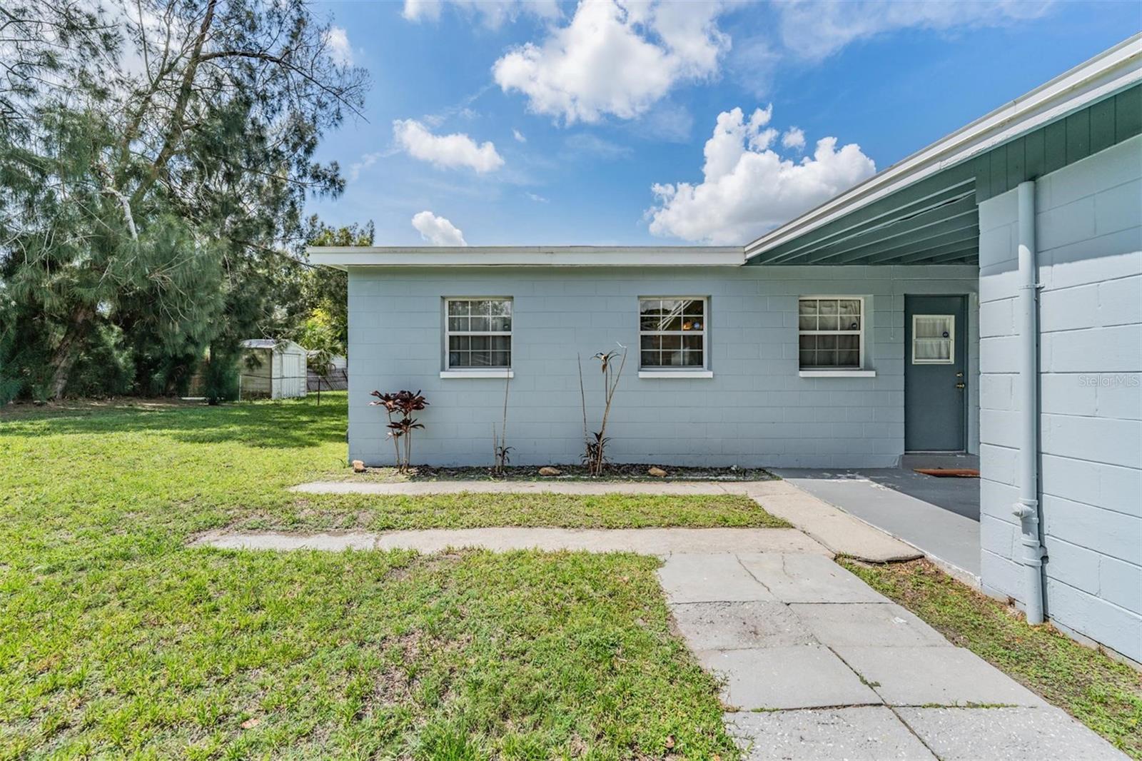 Listing photo id 17 for 4924 82nd Street