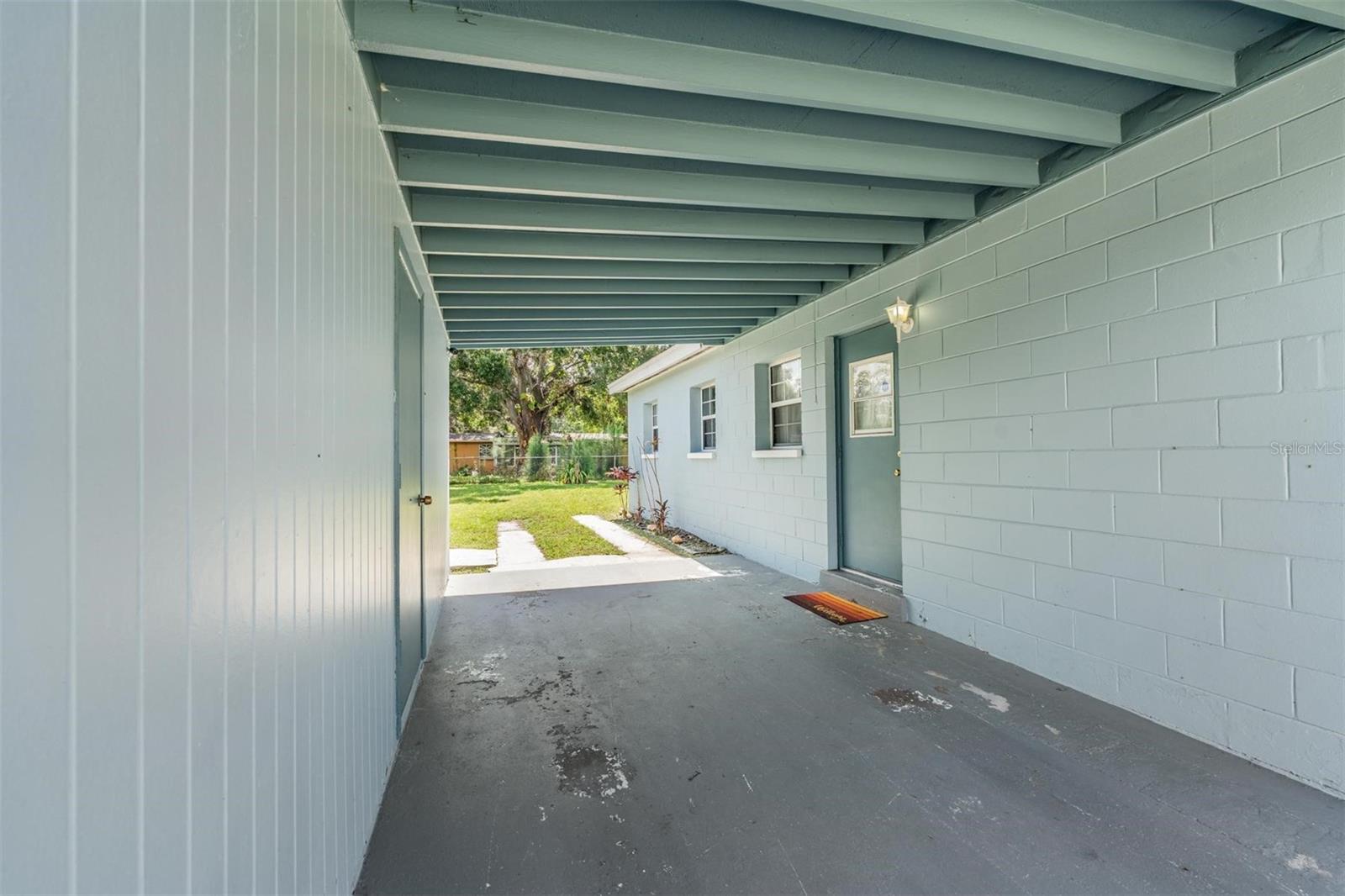 Listing photo id 19 for 4924 82nd Street