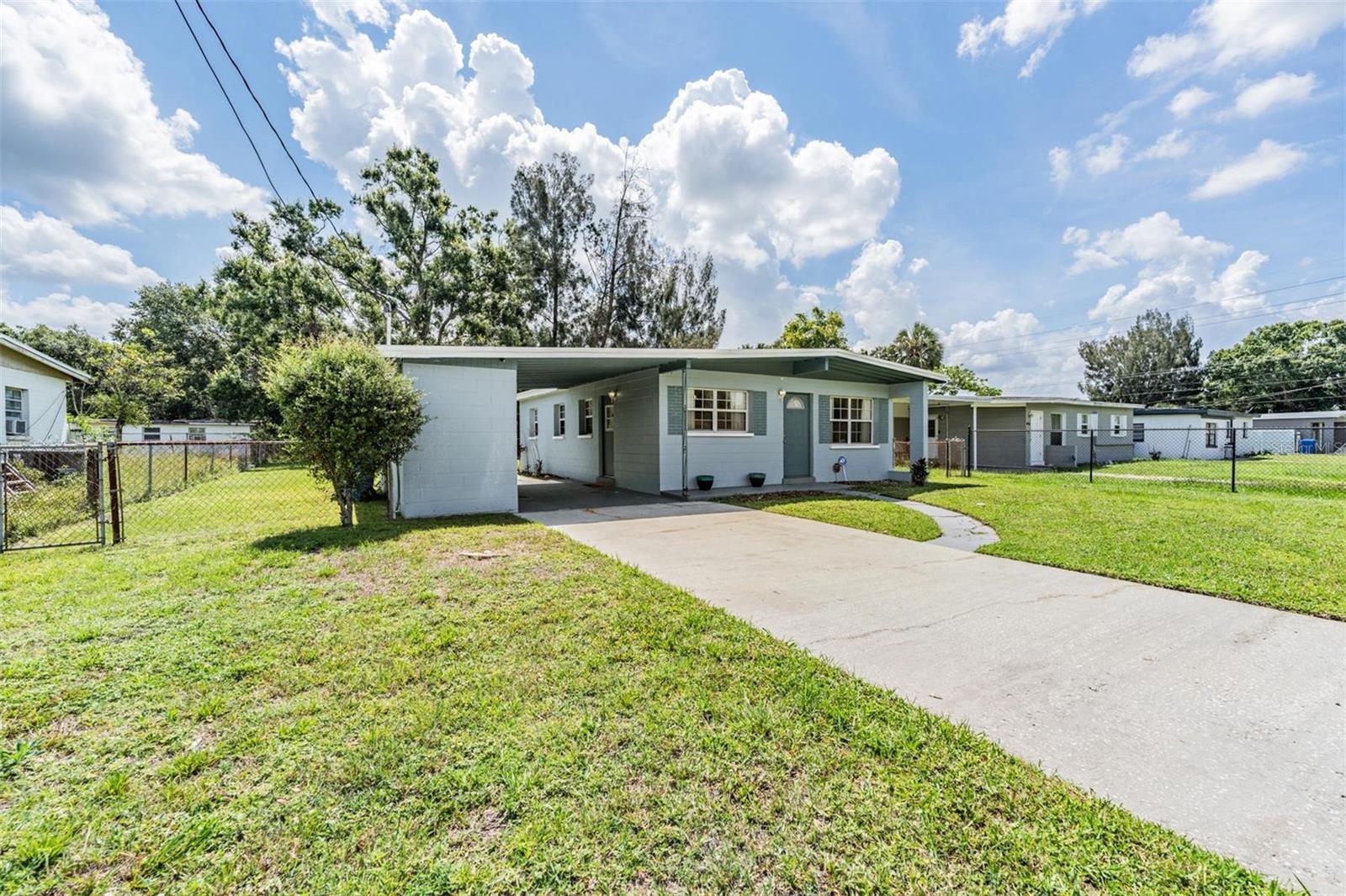 Listing photo id 23 for 4924 82nd Street