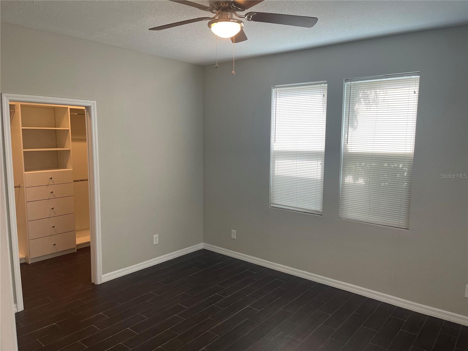 Image 4 of 11 For 403 Albany Avenue 2