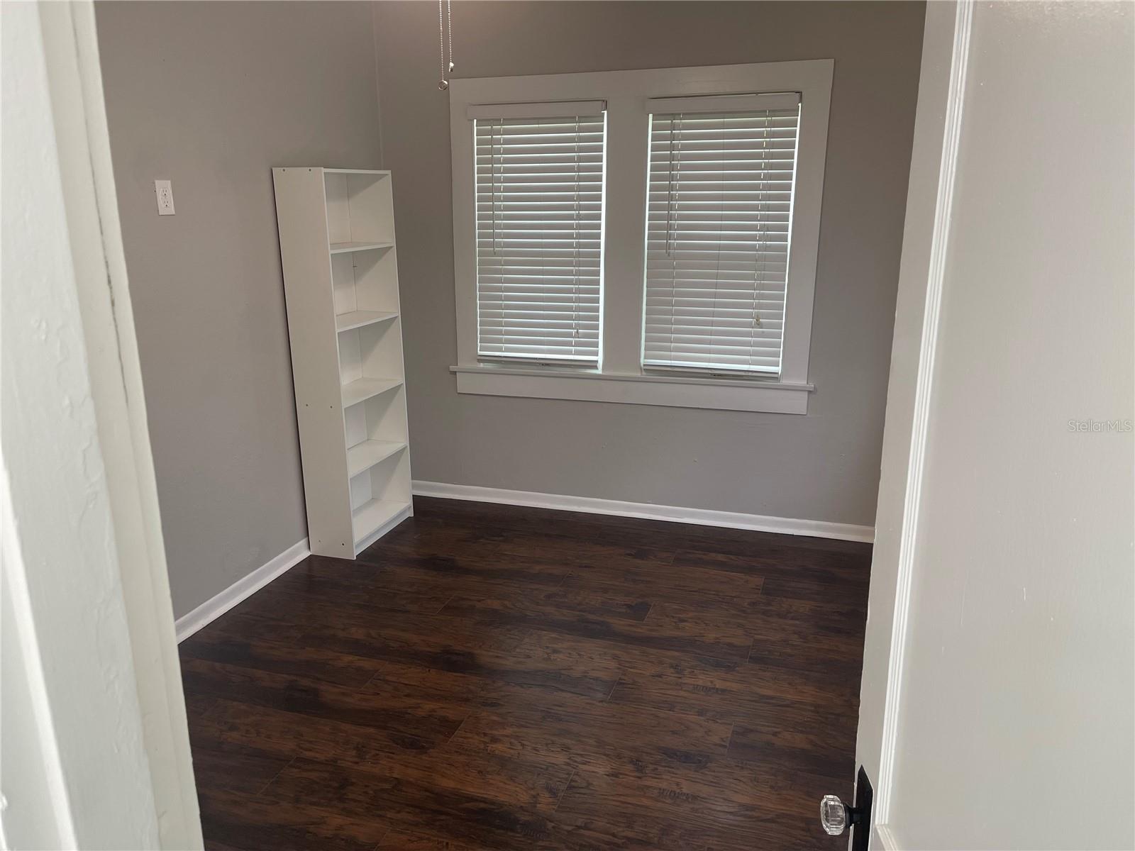 Image 7 of 11 For 403 Albany Avenue 2