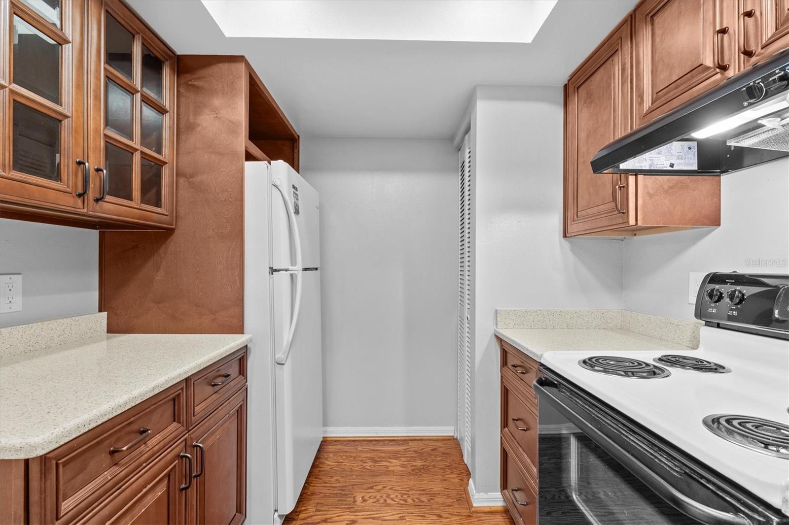 Image 11 of 32 For 330 Promenade Drive 205