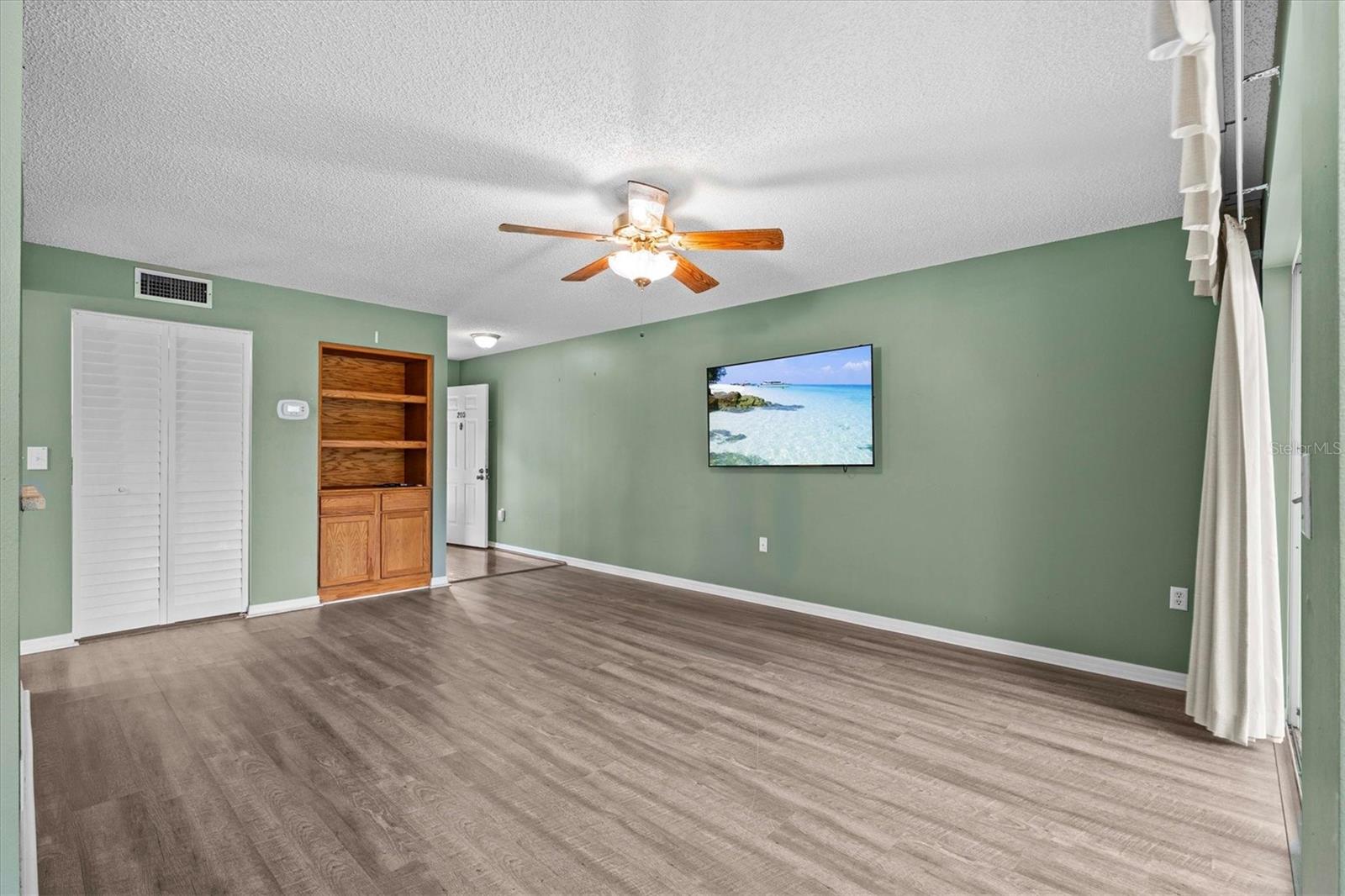 Image 6 of 32 For 330 Promenade Drive 205