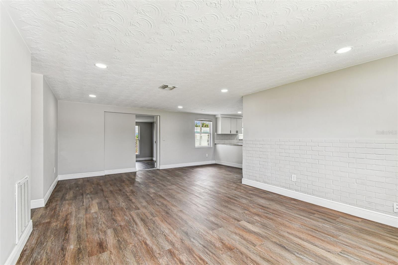 Image 12 of 70 For 3838 Sablewood Drive