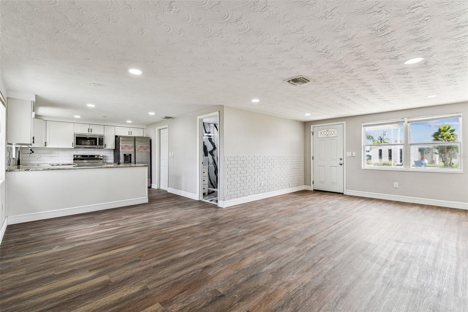 Image 14 of 70 For 3838 Sablewood Drive