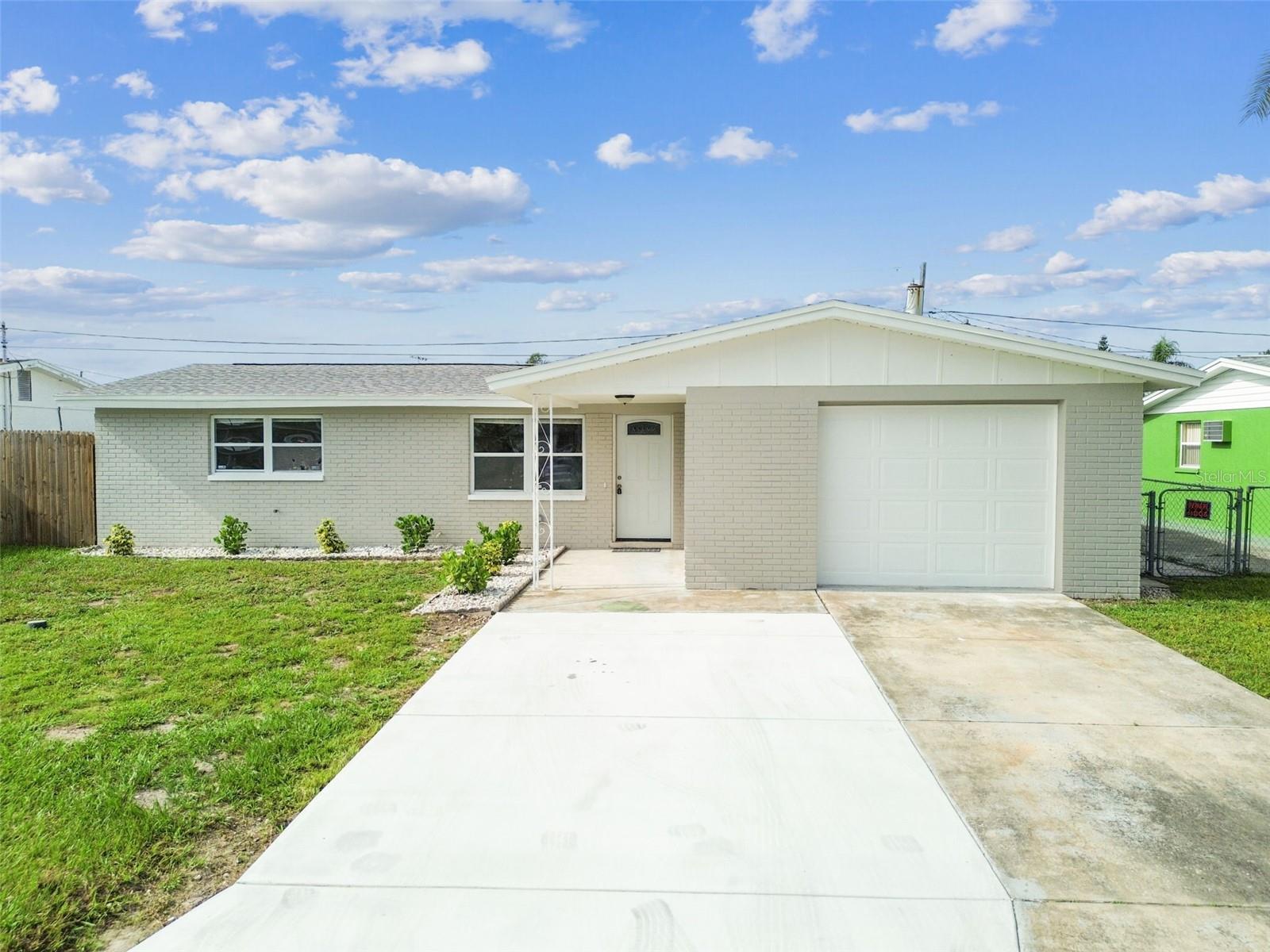Image 2 of 70 For 3838 Sablewood Drive
