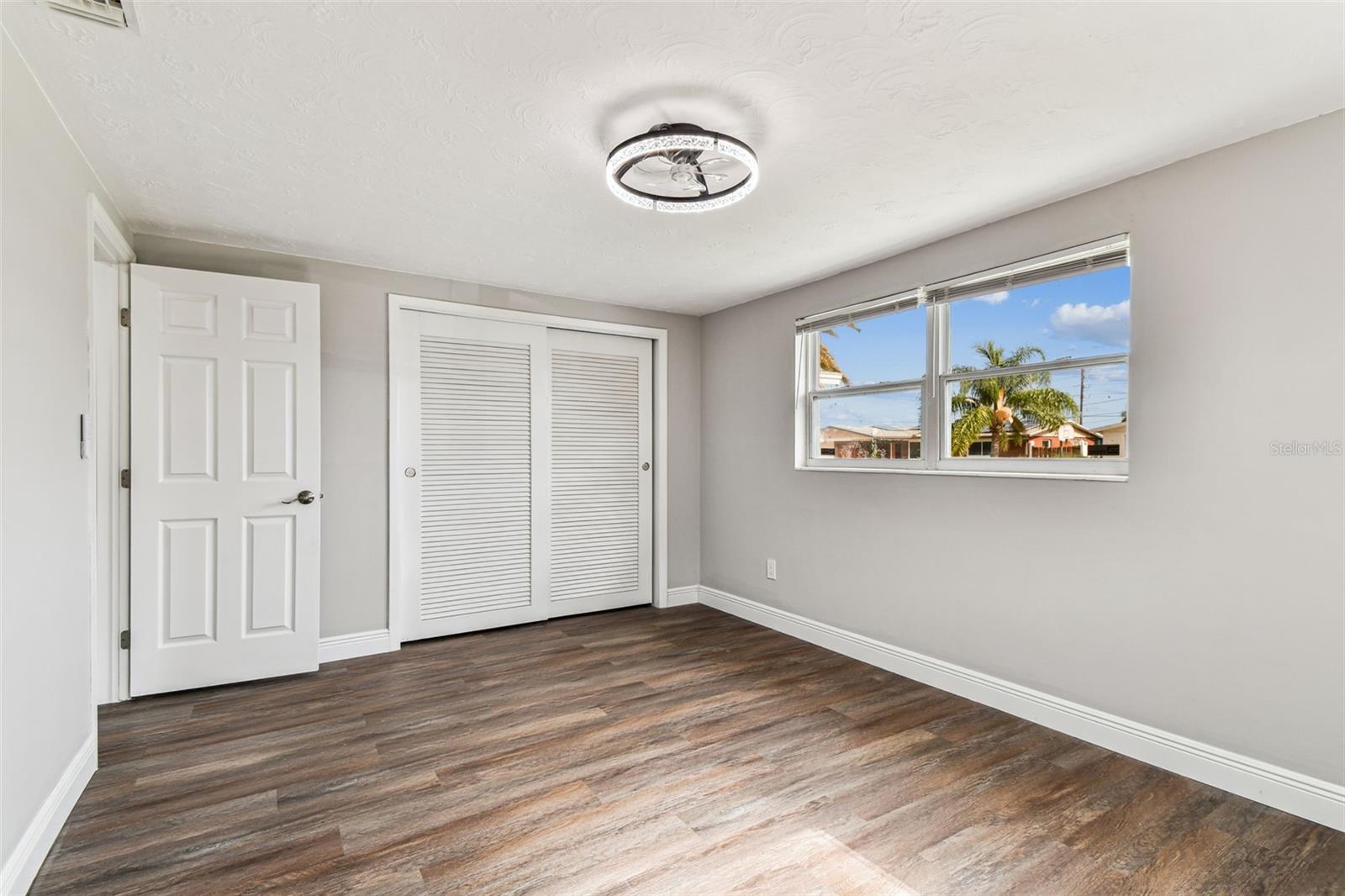 Image 32 of 70 For 3838 Sablewood Drive