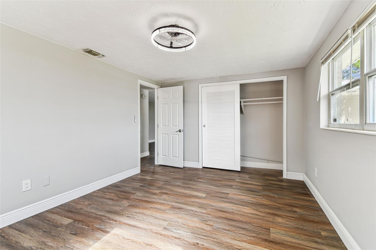 Image 34 of 70 For 3838 Sablewood Drive